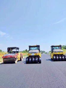 棗潛高速公路六標(biāo)路面攤鋪施工項目火熱進(jìn)行中